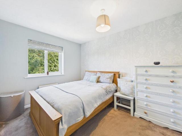 House for sale in Cottingley, West Yorkshire