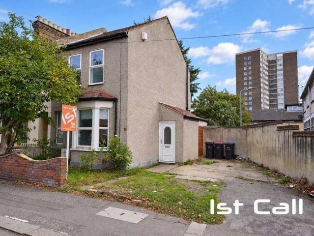 House for sale in Southend City Centre Neighbourhood, Southend-on-Sea