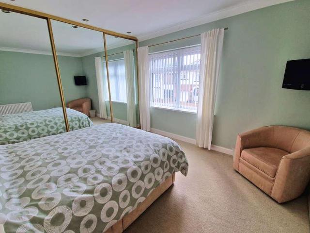 House for sale in Porthcawl, Newton