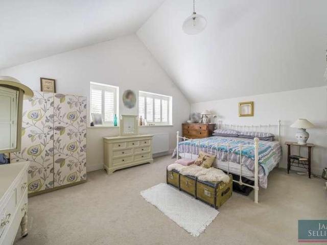 House for sale in Stanford On Avon, Leicestershire