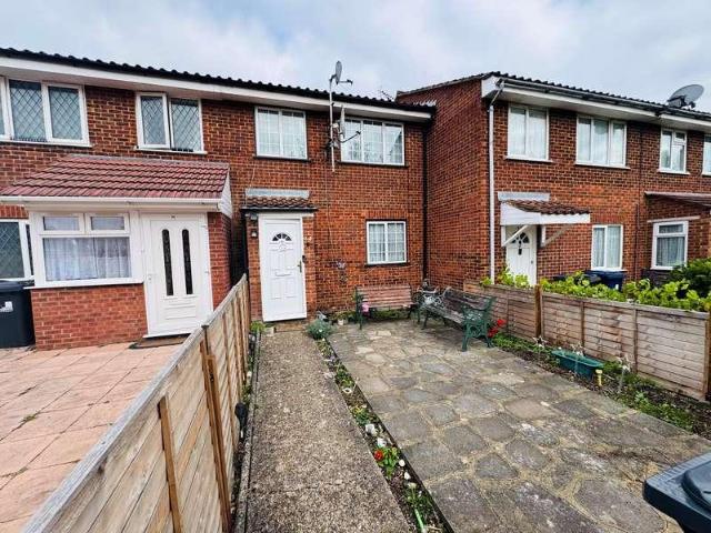 House for sale in London Borough of Ealing, Greater London