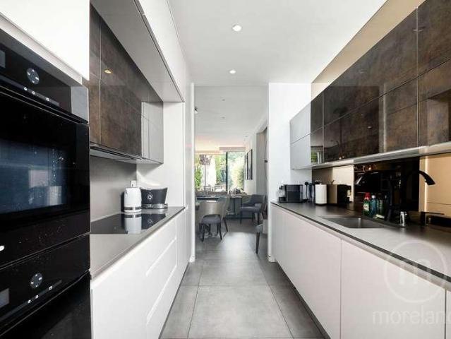 House for sale in Golders Green, Greater London