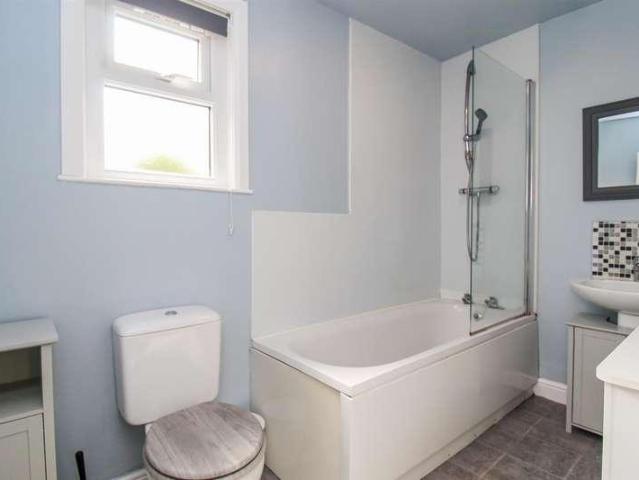 House for sale in Wakefield, Lupset