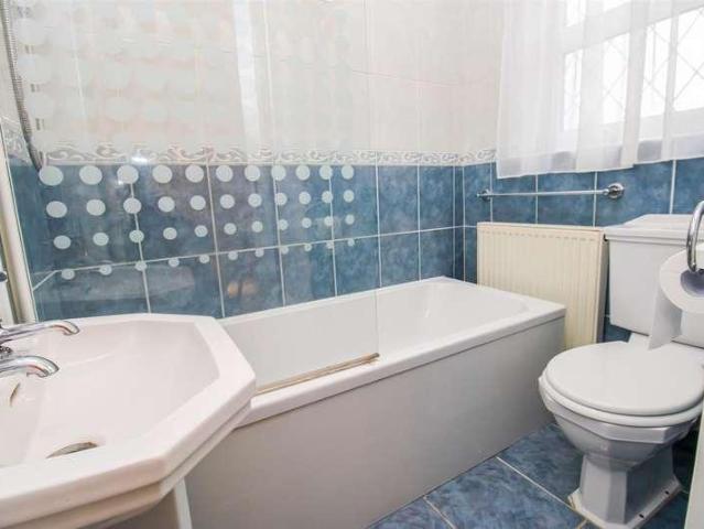 House for sale in Wakefield, Lupset