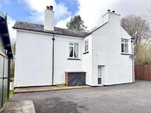 House for sale in Weir Quay, Devon