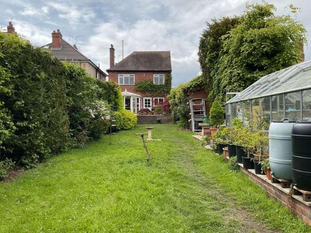 House for sale in Stourbridge, West Midlands