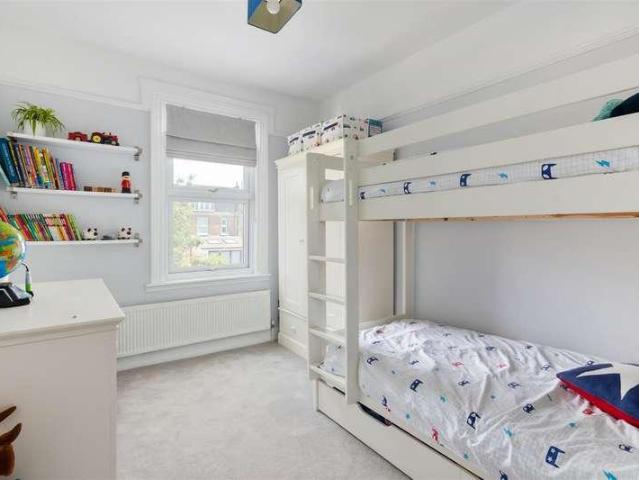 House for sale in The Apostles, Greater London