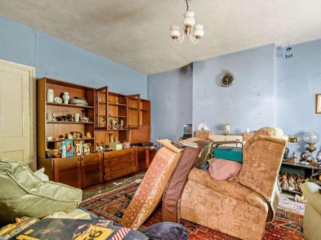 House for sale in Sandpits