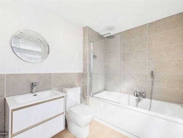 House for sale in Lightwater, Surrey Heath