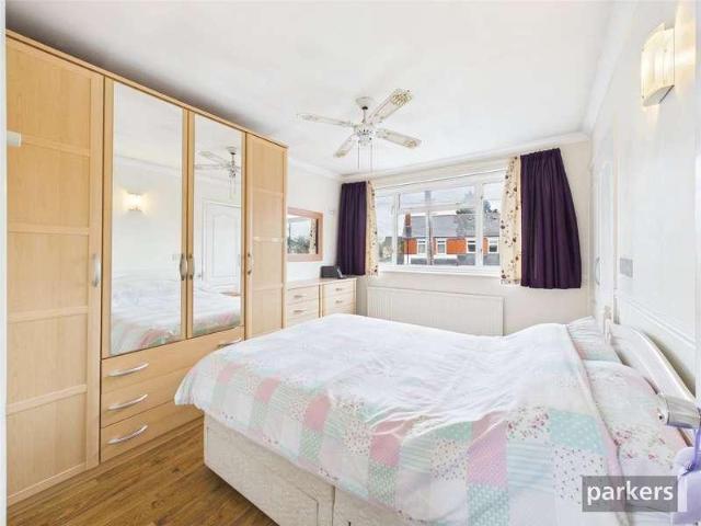 House for sale in Whitley Wood, Reading
