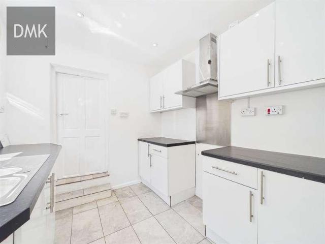 House for sale in Plasmarl, Nangreaves