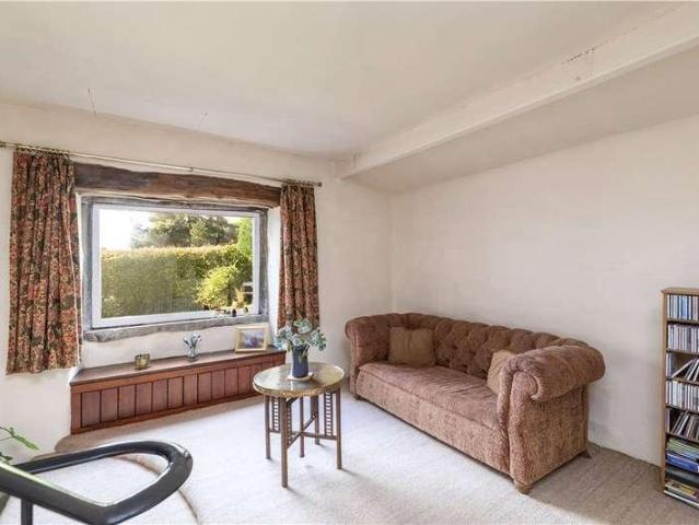 House for sale in Tranmere Park, West Yorkshire