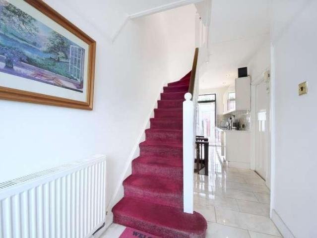 House for sale in London Borough of Ealing, Park Royal
