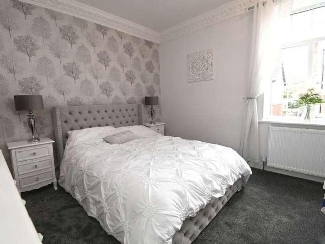 House for sale in Old Town, Pogmoor
