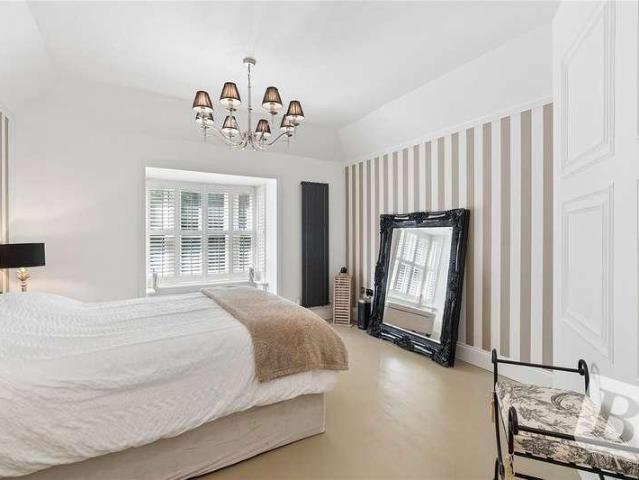 House for sale in Navestock Side, Essex