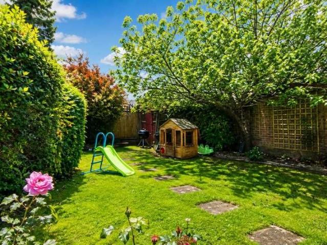 House for sale in Elstree and Borehamwood, Borehamwood