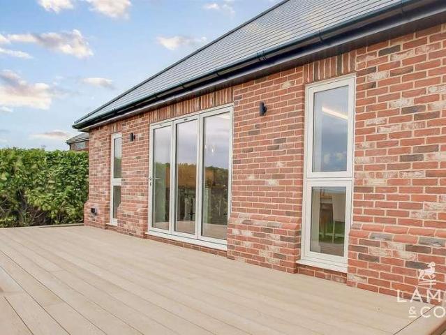 House for sale in Dale Hill, Essex