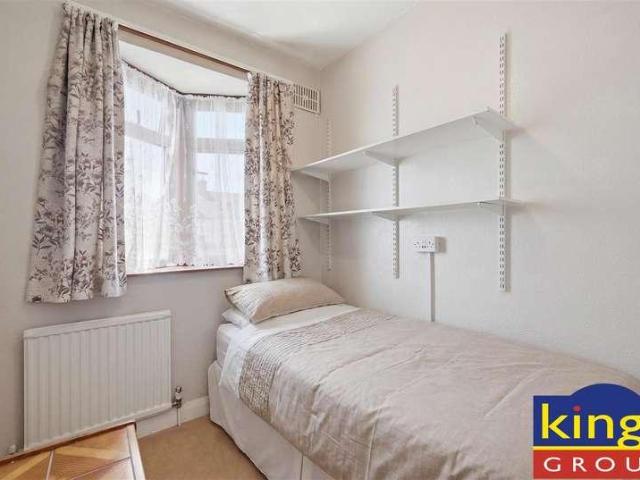House for sale in Bowes, Greater London