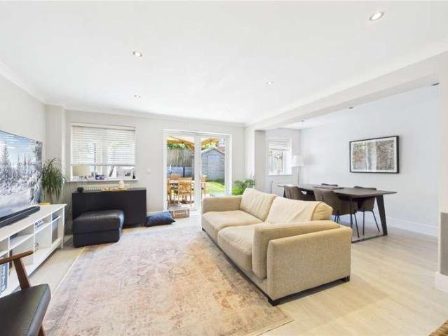 House for sale in Shinfield, Three Mile Cross