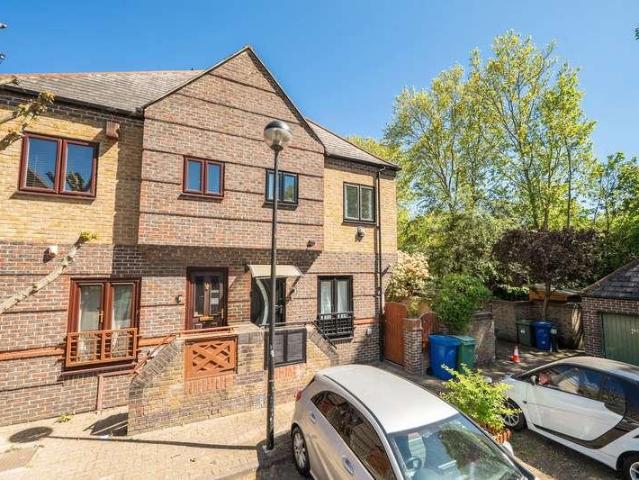 House for sale in Rotherhithe, Greater London