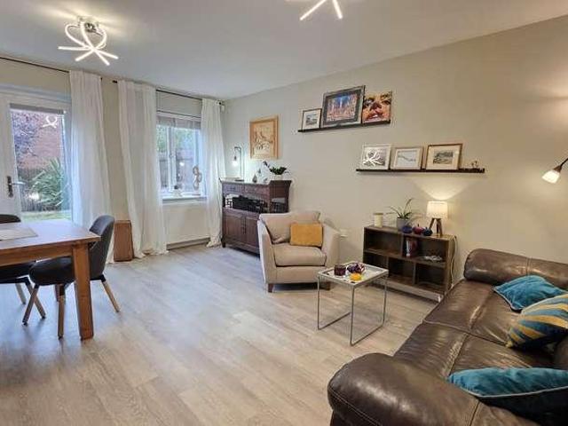 House for sale in Mulberry Gardens, Stratford-on-Avon