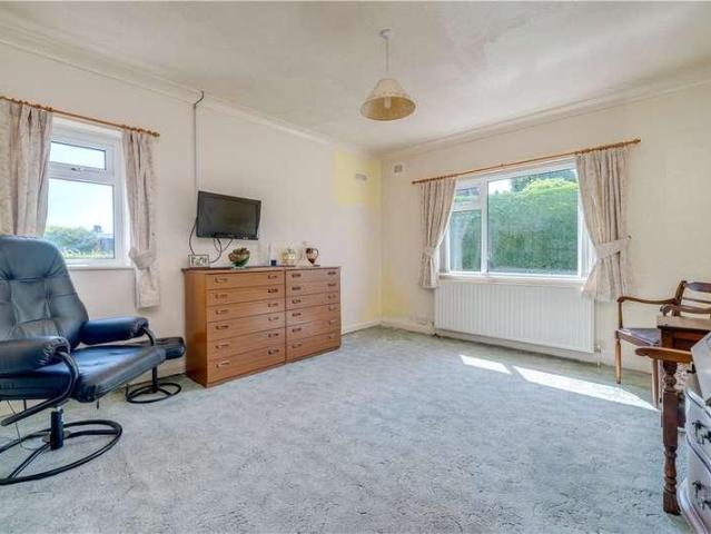 House for sale in Baildon, Shipley