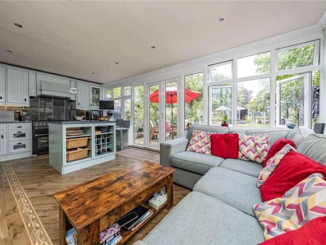 House for sale in Norbiton, Greater London