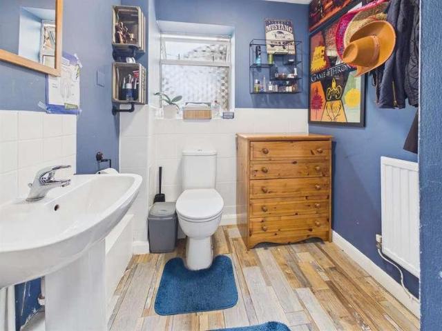 House for sale in Black Bourton, Oxfordshire