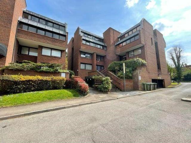 House for sale in London Borough of Barnet, Greater London