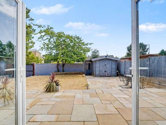 House for sale in Broadwater, Shephall