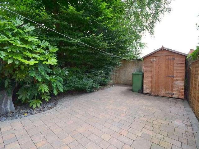 House for sale in Lower Halliford, Surrey