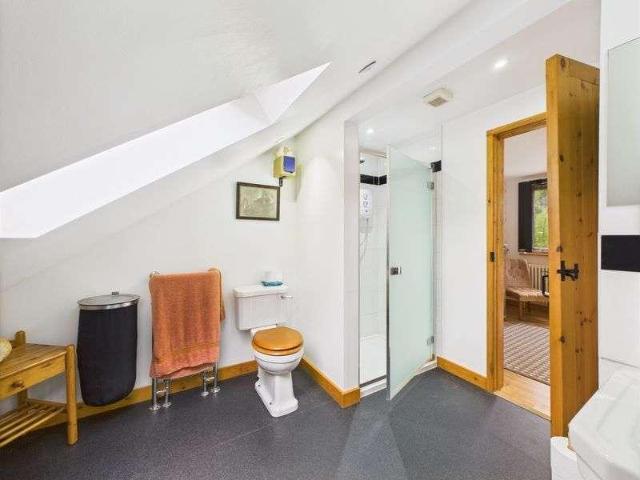 House for sale in Caterham, Caterham on the Hill