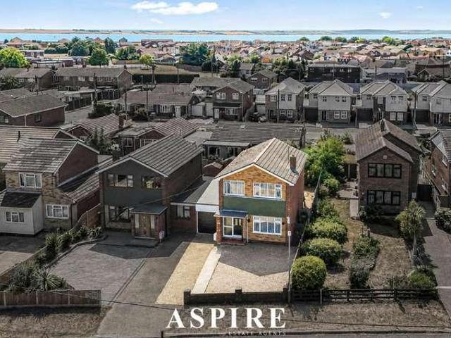 House for sale in Leigh Beck, Essex