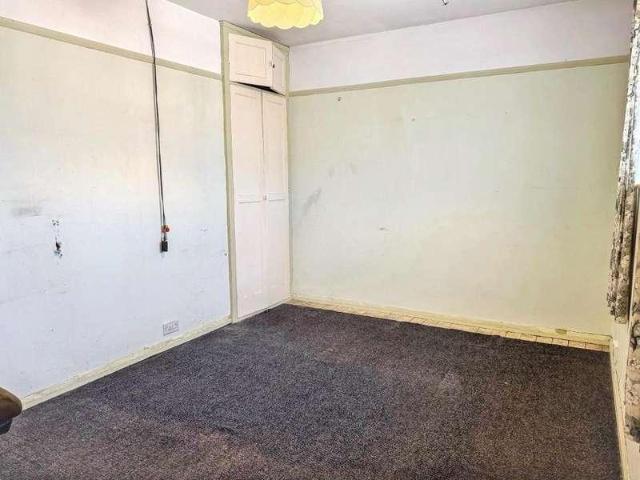 House for sale in Harrowden, Bedford