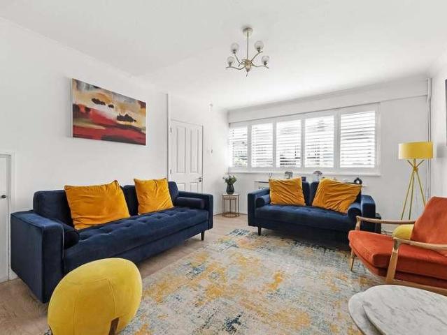 House for sale in Bell Green, Greater London