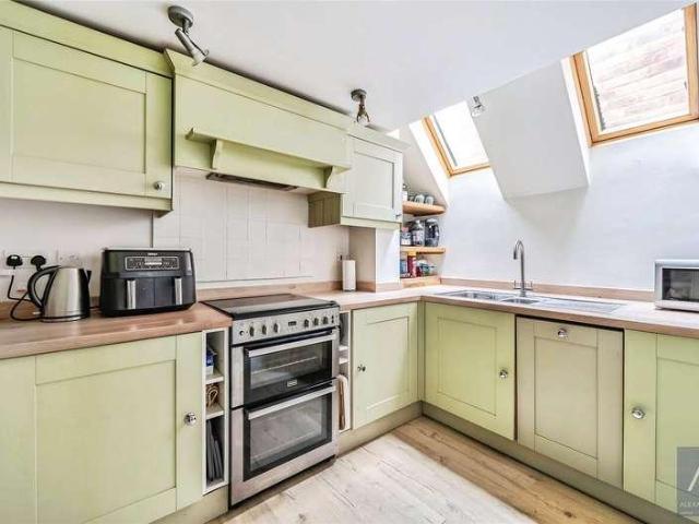 House for sale in Thornborough, Buckinghamshire