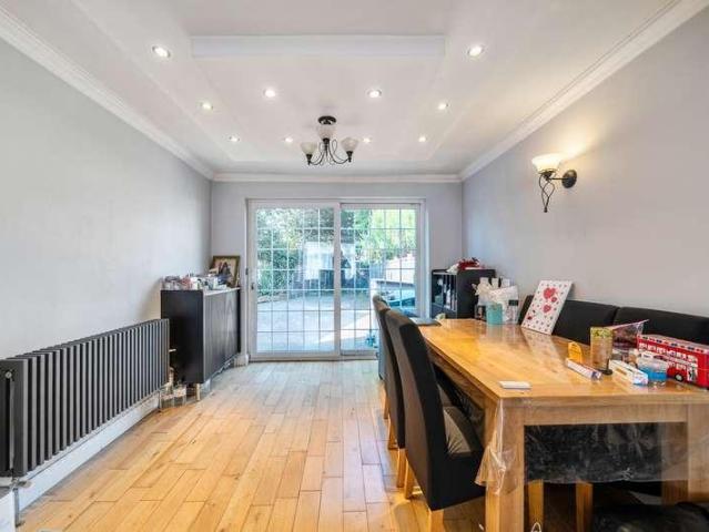 House for sale in Hayes, Greater London