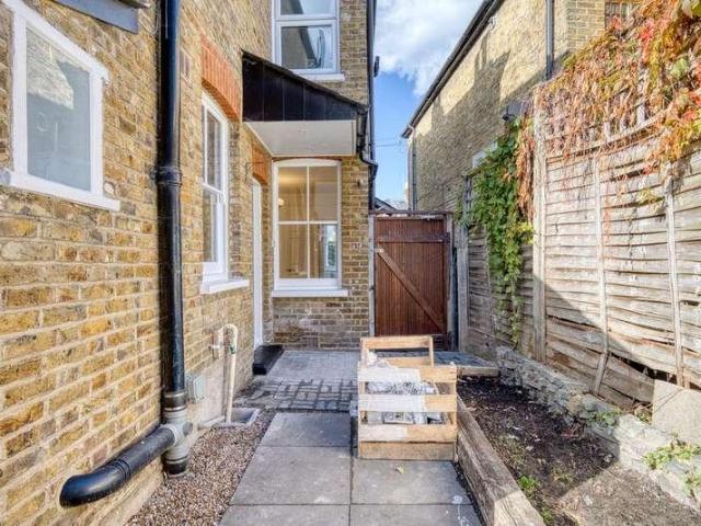 House for sale in Royal Borough of Kingston upon Thames, Greater London