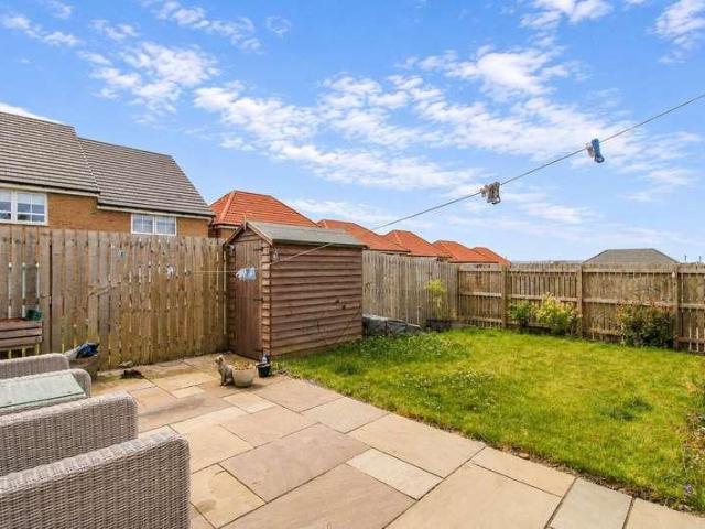 House for sale in Hanging Heaton, Dewsbury