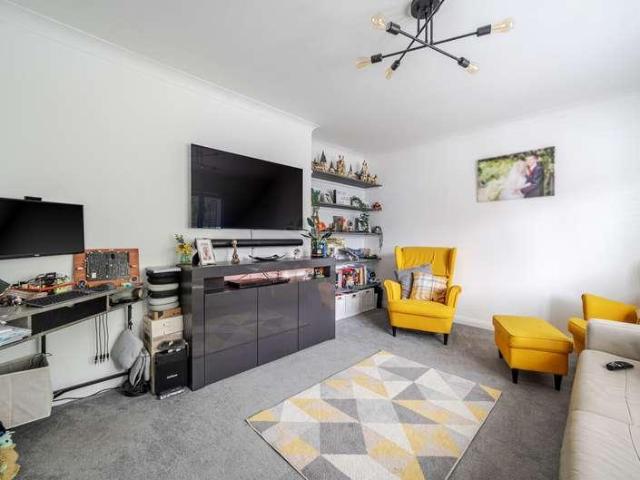 House for sale in Bellfields, Westborough