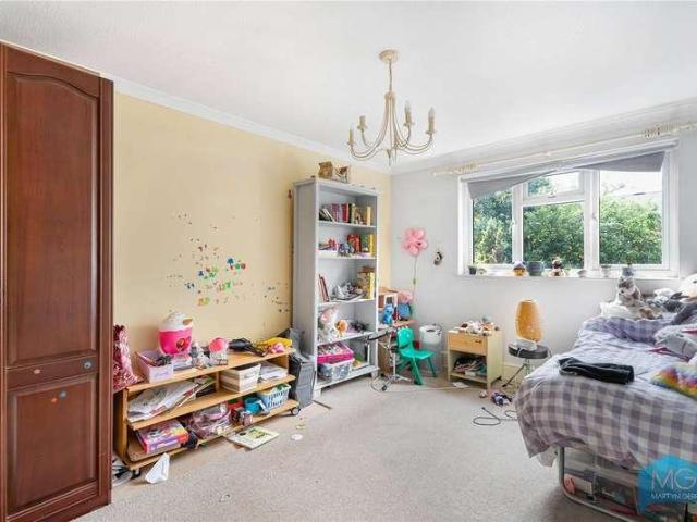 House for sale in Finchley, Greater London