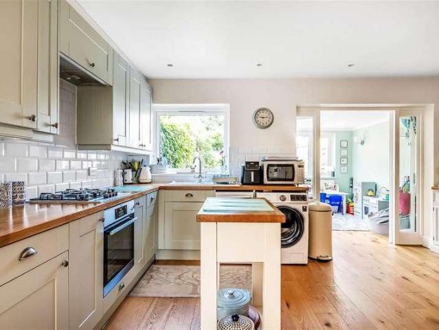 House for sale in Godstone, South Godstone