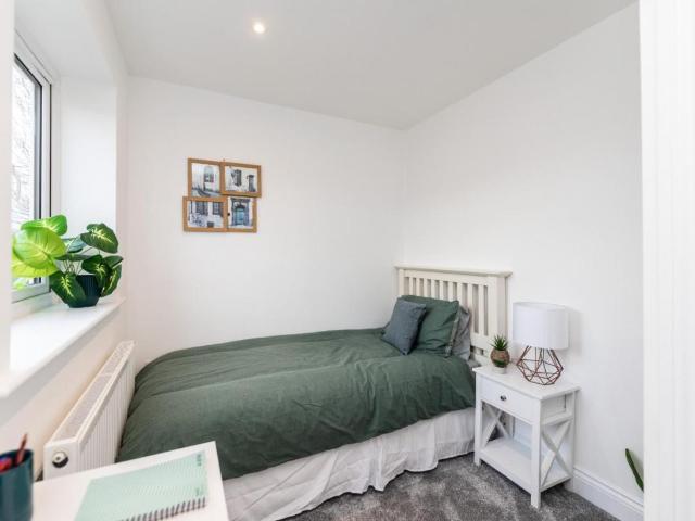 House for sale in Cutsyke, Castleford