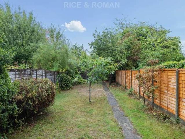 House for sale in Kingston Vale, Greater London