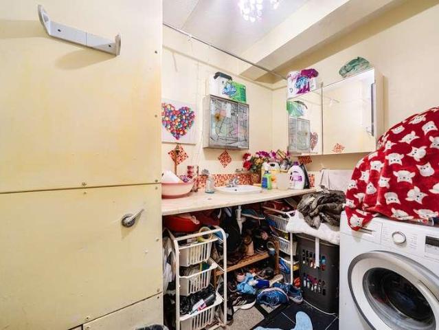 House for sale in London Borough of Merton, Mitcham