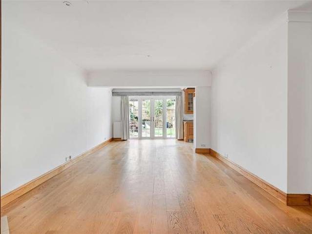 House for sale in Royal Borough of Kingston upon Thames, Greater London
