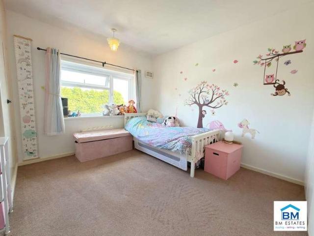 House for sale in Elmfield, Leicestershire