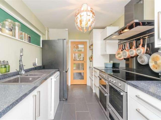 House for sale in Northfleet, Gravesham