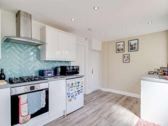 House for sale in Robin Hood, West Yorkshire