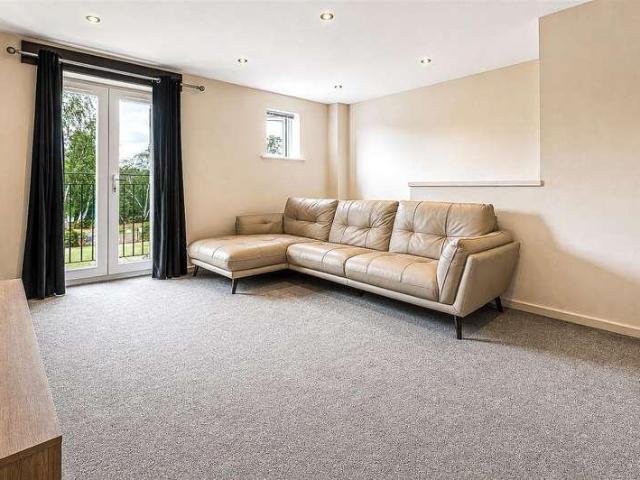 House for sale in Old Wharf, City Of Leicester